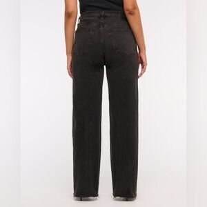 Abercrombie & Fitch 90s Relaxed High Rise in Black Wash - 27L
